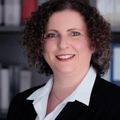 Rechtsanwältin  Manuela Ernstberger 