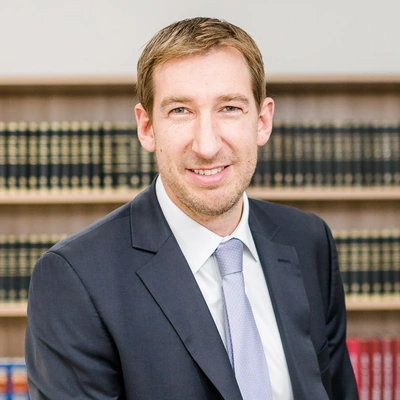 Rechtsanwalt und Notar  Nils Kluge 