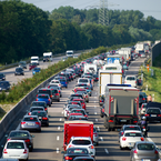 Autobahn-Spezial: 5 Verhaltenstipps für Autofahrer