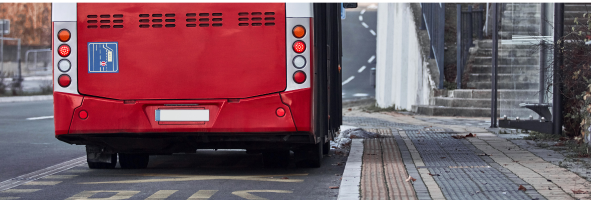 Dürfen Autofahrer an einer Bushaltestelle halten?